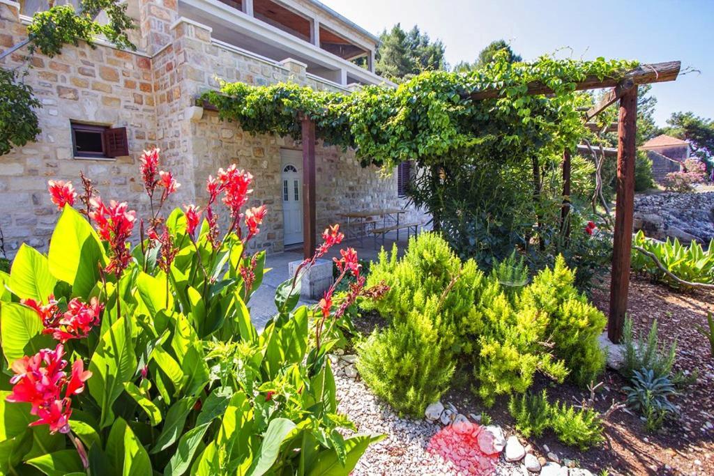 Seaside Secluded Apartments Cove Skozanje, Hvar - 5713 Gdinj Екстериор снимка